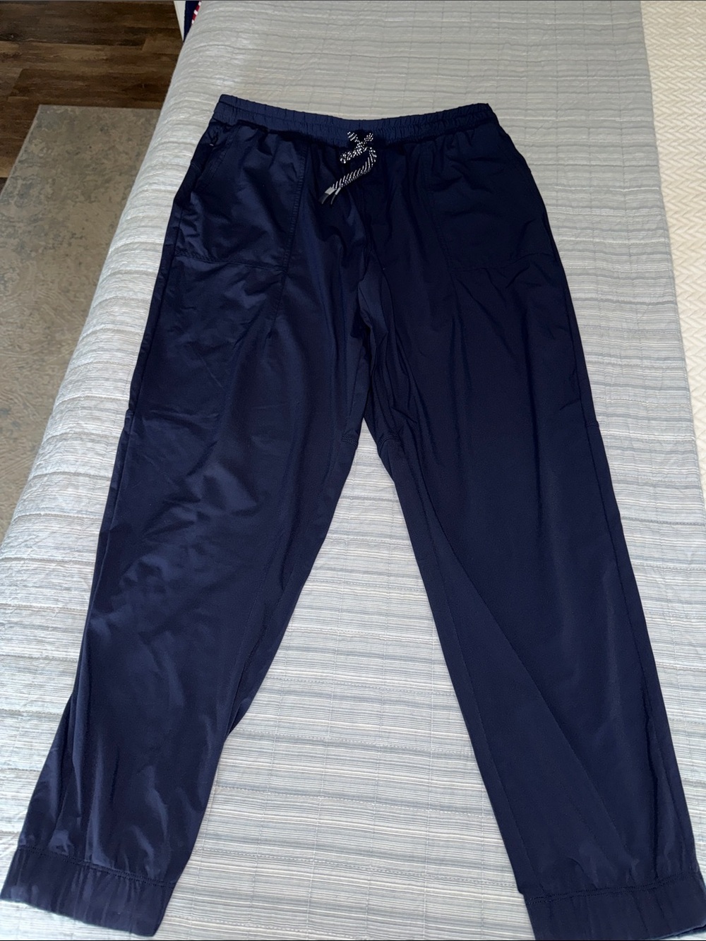 Fabletics Women's Navy Drawstring Joggers